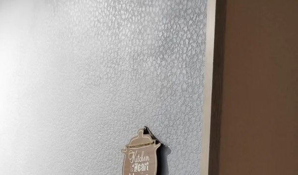 Угол ПВХ 20*20*2,75 м 0040