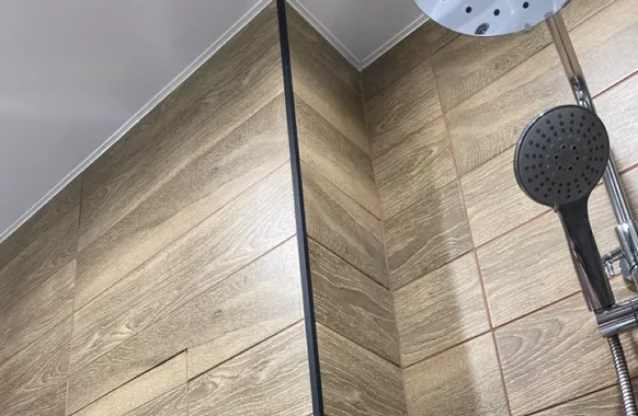 Профиль окантовочный ПУ 20НСЗ(304).2700.015 2,7 м Черный