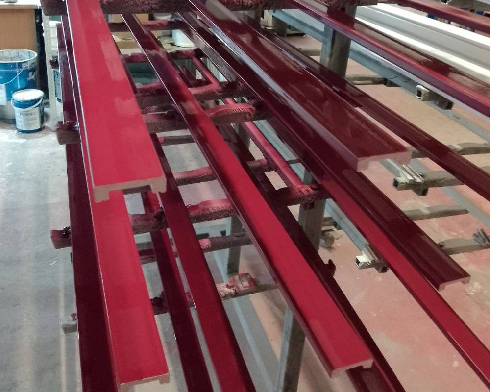 Плинтус СОЛИД 1 UHD 28/100С 99*15*2000. Окраска включена в стоимость