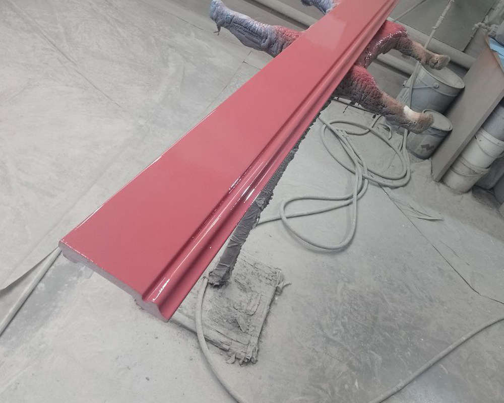 Плинтус ПОЛИСТИРОЛ HI WOOD B78 77,5мм х 21мм х 2,0м. Окраска включена в стоимость