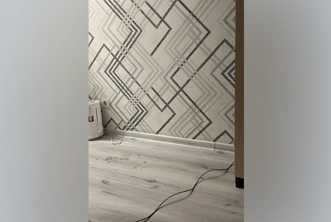 Плинтус ПВХ Волшебная палочка 58мм 2,2м 5802