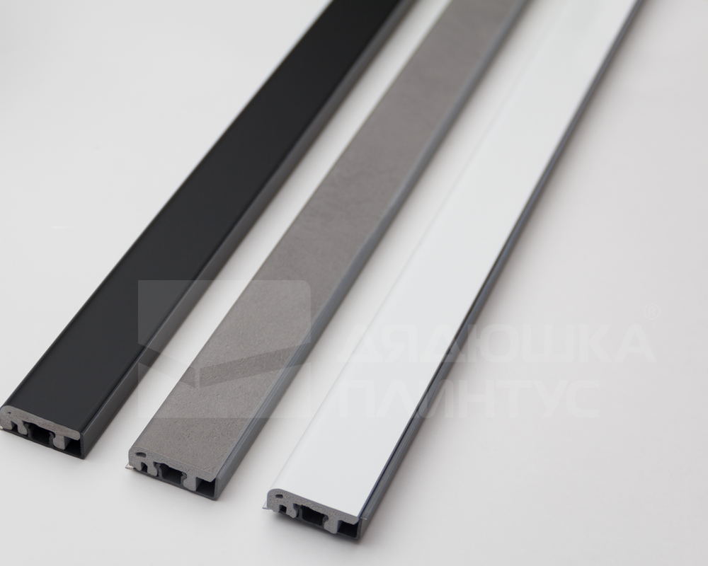 Кухонный плинтус Thermoplast AP630-1200 Алюминий глянец
