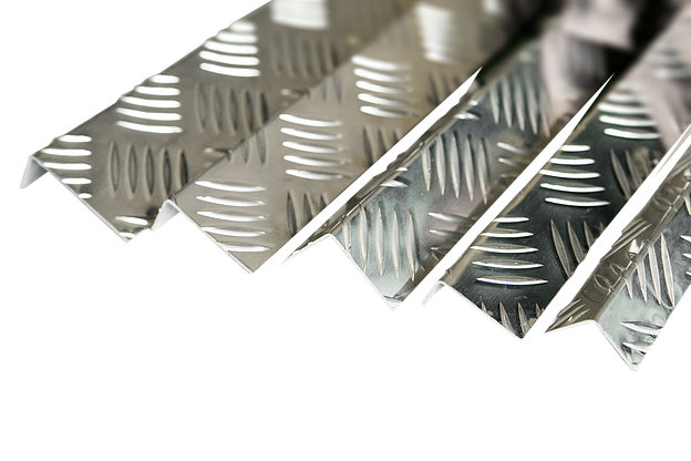 Угол рифлёный алюминиевый Укв 03.2000.500 25х25 мм