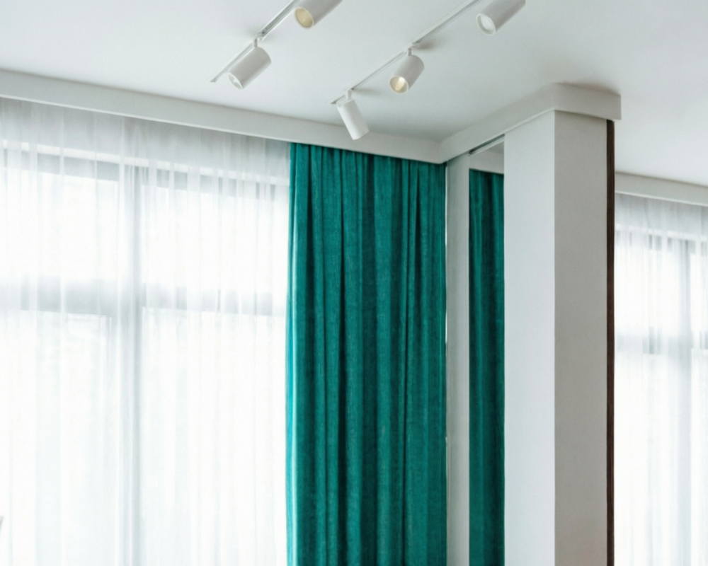 Плинтус карнизный СОЛИД 3 UHD 01/110L 2,0 м, Белый