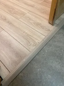 Порог разноуровневый ПР 02.900.R195 Сосна серебристая