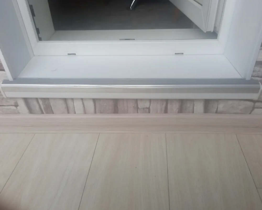 Порог одноуровневый ПС 08-1.900.042л Шампань