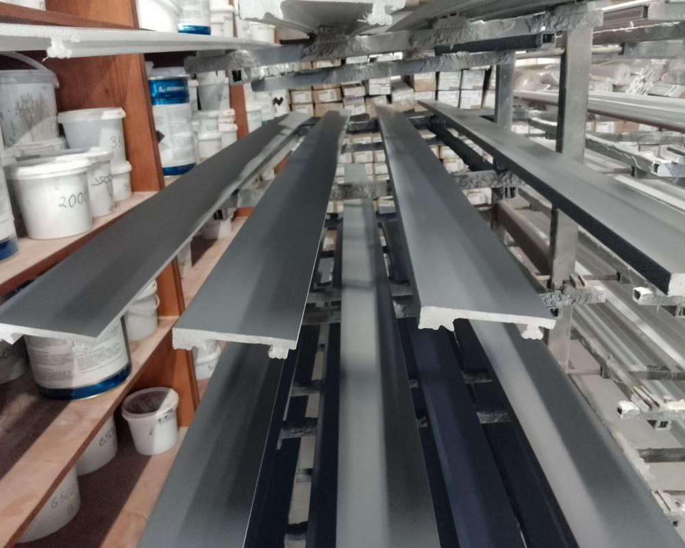 Плинтус СОЛИД 1 UHD 19/80С 80*15*2000. Окраска включена в стоимость