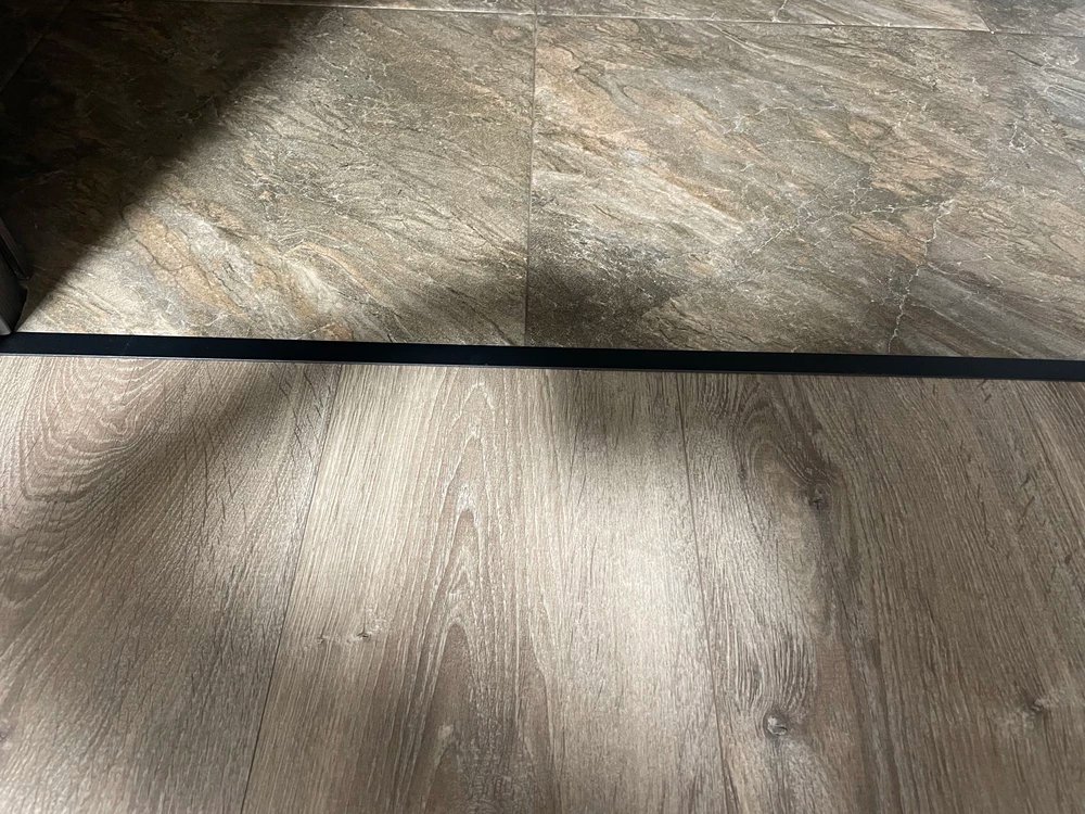 Профиль НЕПЛИНТУС UL20X6-03 20х6х2000мм Черный