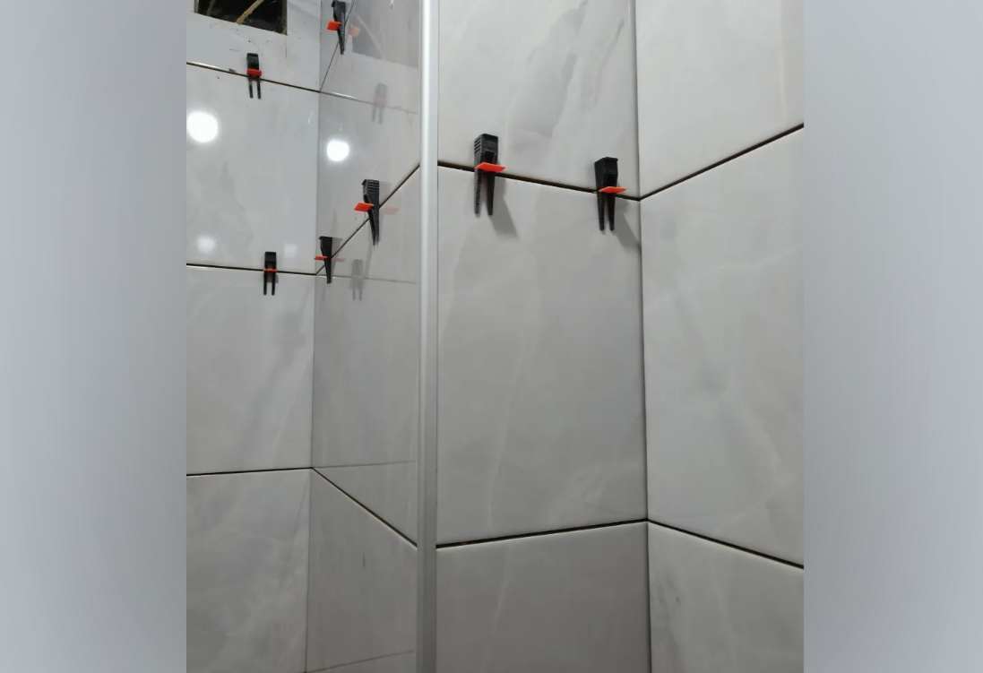 Профиль окантовочный Волшебная палочка Expert MSPKE 03-9.2700.01L 9мм 2,7м Серебро Люкс