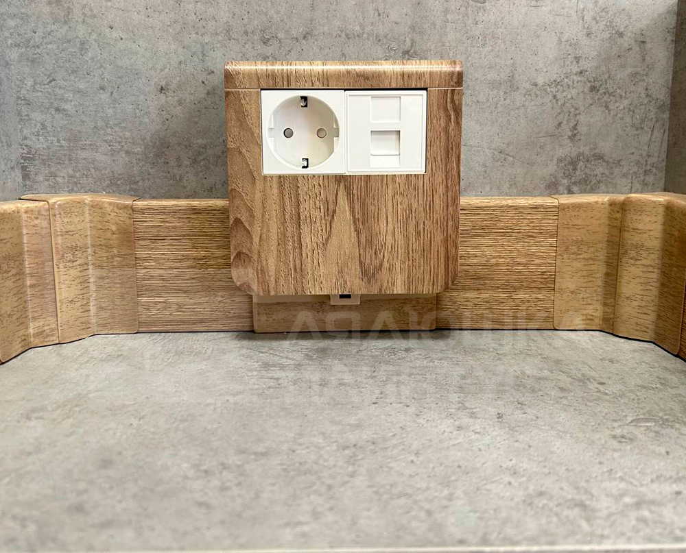 Крышка плинтусного кабельного канала GraceElectro, 20x80 мм, 2м. Белый