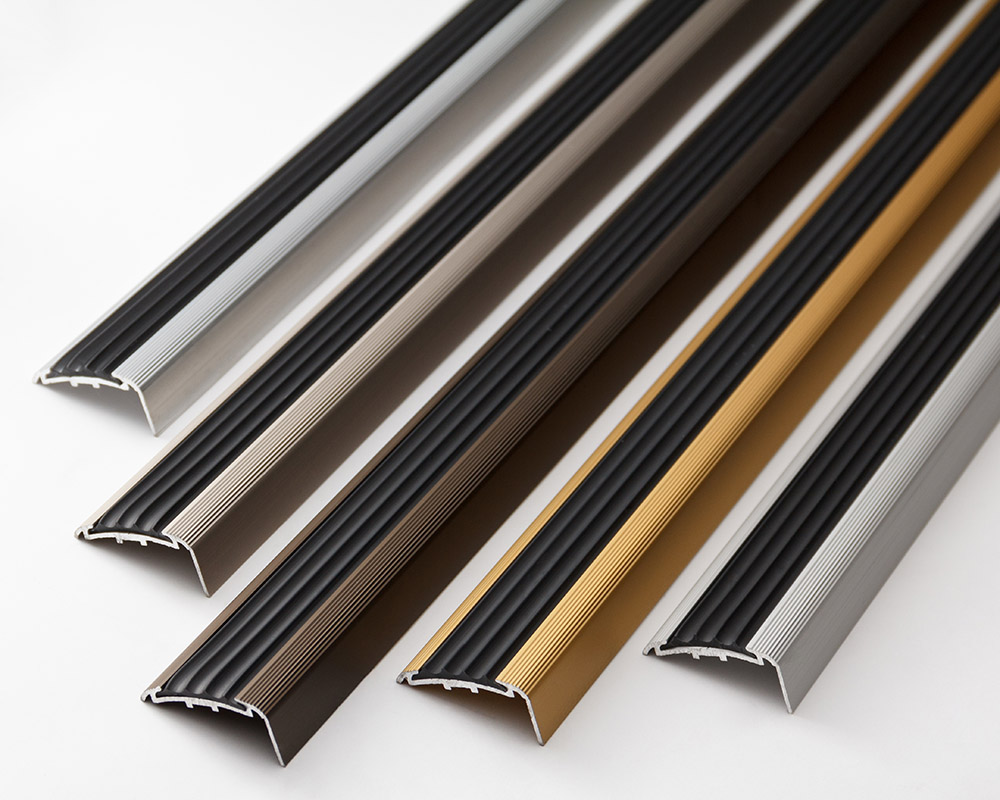 Порог угловой ПУ 71.1800.04л Бронза