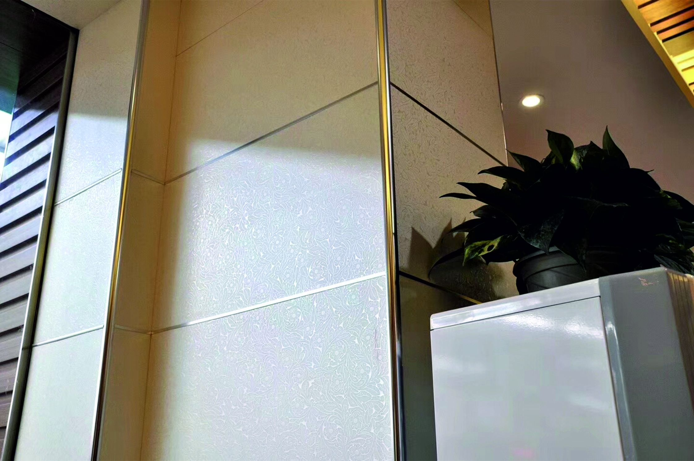 Профиль окантовочный ПК 04.2700.01л Серебро