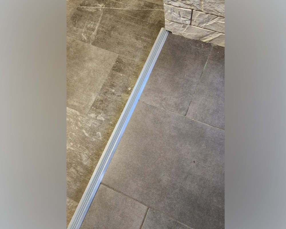 Порог одноуровневый ПС 08-1.2700.202л Золото анод