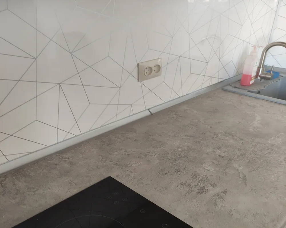 Плинтус для столешницы Алюминий 28*28мм 3,05м Серебро прямой