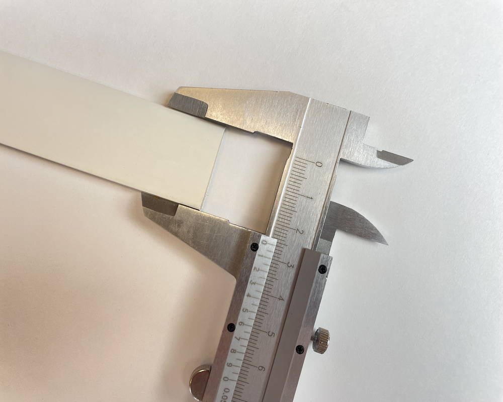 Плинтус ХДФ Dollken FL 25мм х 5мм х 2,5м 1013 (5012) Белый