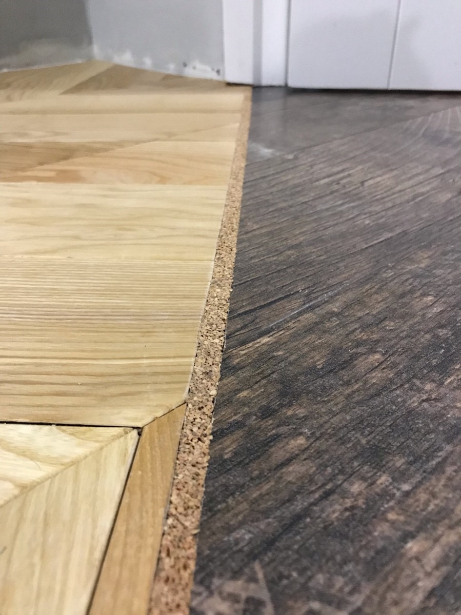 Компенсатор пробковый ВОЛШЕБНАЯ ПАЛОЧКА 900*15*10мм Р02