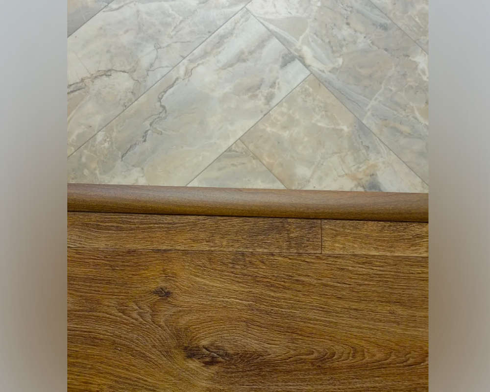 Самоклеящийся порог ЛС 35.2700.4088 Орех