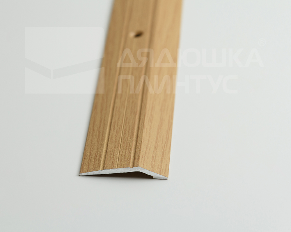 Порог разноуровневый ПР 03.900.082 Дуб светлый