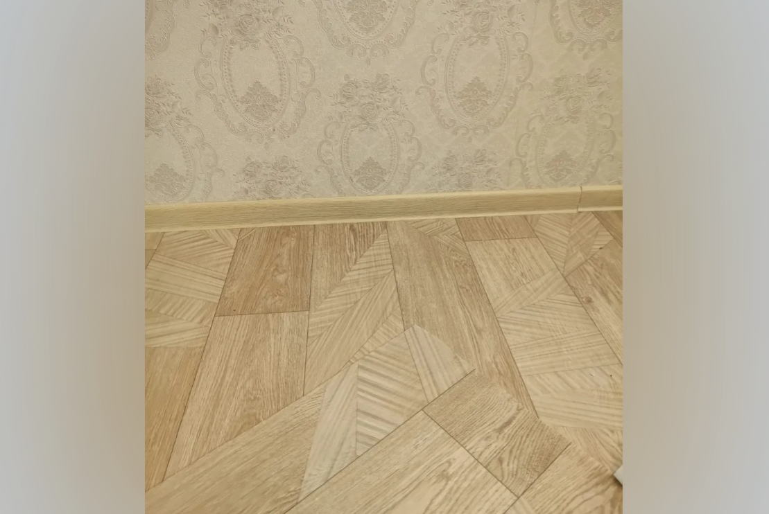 Плинтус ПВХ Идеал Классик 70мм 2,2м 213 Дуб северный