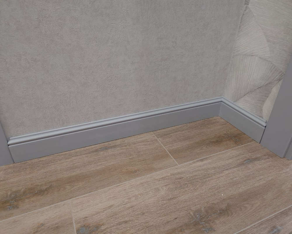 Плинтус из полистирола высокой плотности Волшебная Палочка 80*12*2000. MSPOL 102. Окраска включена в стоимость