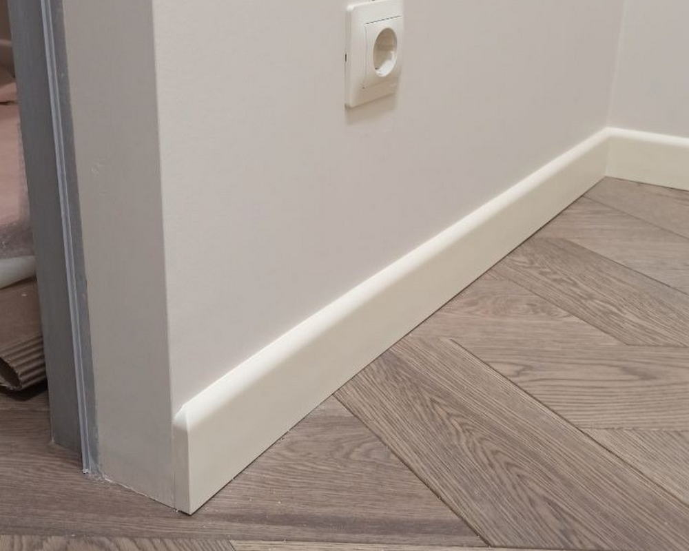 Плинтус ХДФ Dollken FL 25мм х 5мм х 2,5м 1013 (5012) Белый