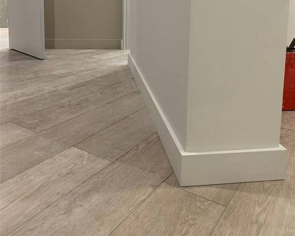 Молдинг Волшебная палочка 2 UHD 09/60D 60*15*2000 NCS 0502G-50Y. Цвет 402