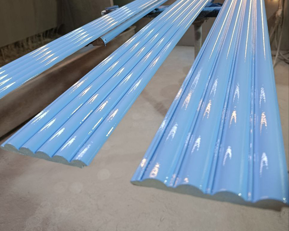 Стеновая панель HI WOOD белая. LV137 NP HI WOOD 120,0мм х 12,0мм х 2,7м. Окраска включена в стоимость