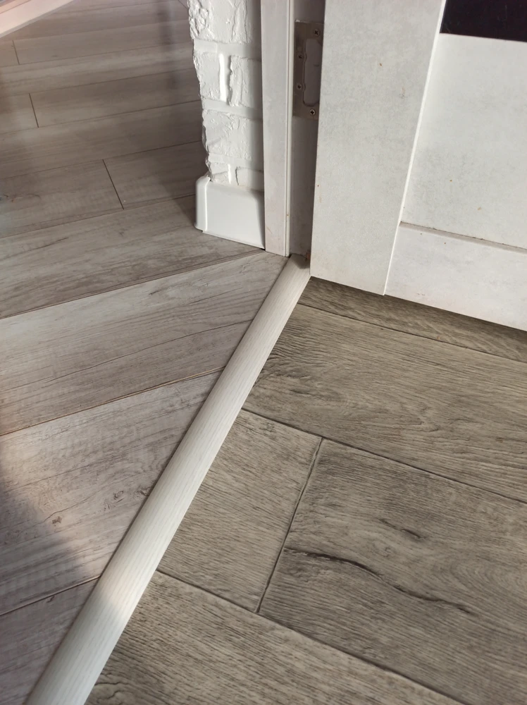 Порог разноуровневый ПР 06.900.089 Клен беленый