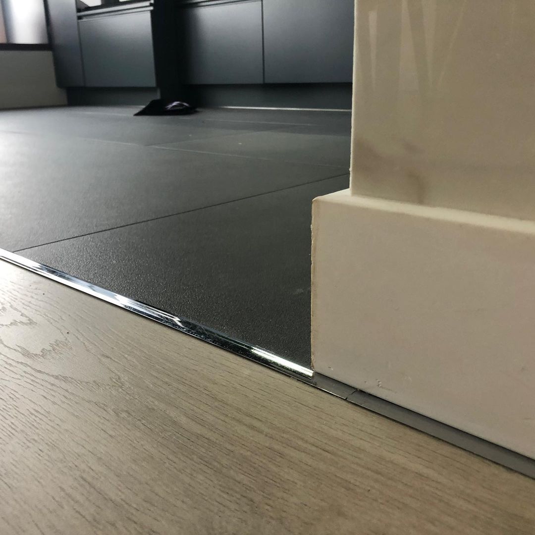 Профиль стыкоперекрывающий ЛС 10НСП.2700.001 Полированый